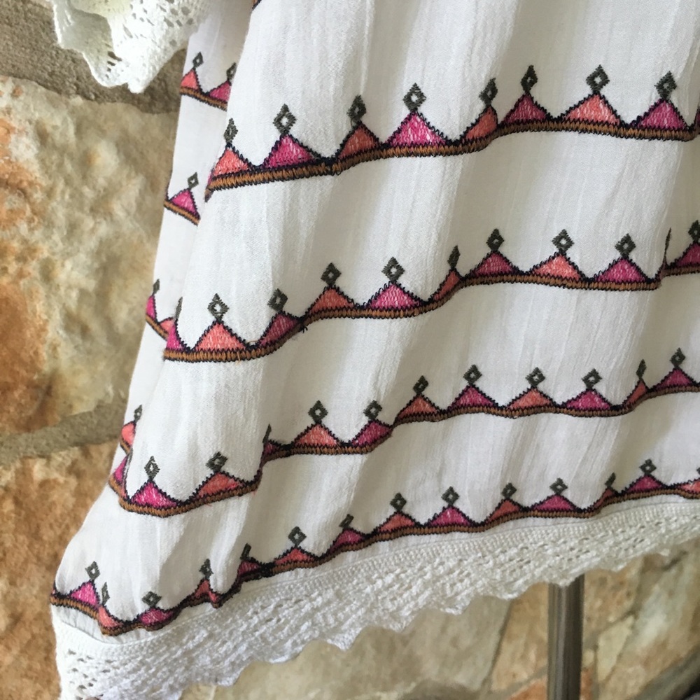 Anthropologie Maeve Embroidered Peasant Top - Picture 4 of 8